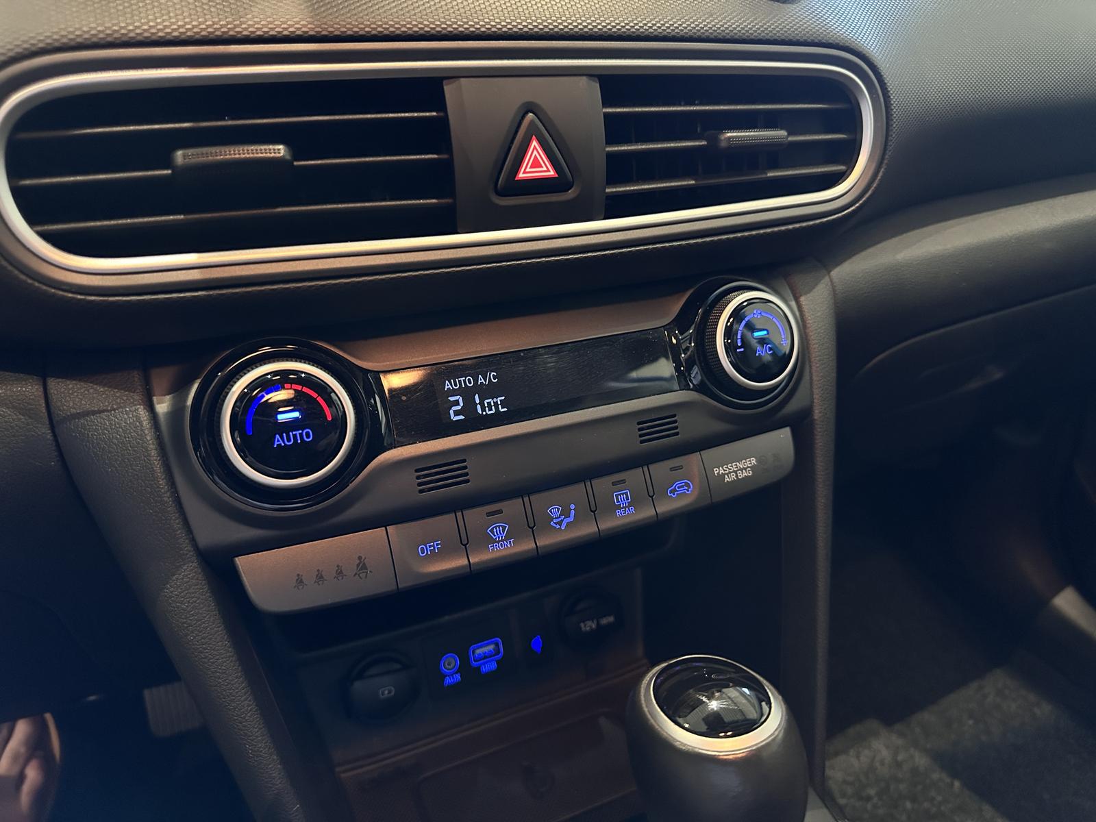 Hyundai Kona Premium 4WD *LEDER, AUTOMATIK, AHK, RFK*