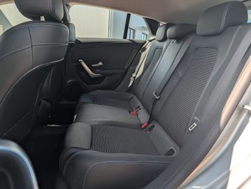 Mercedes CLA 220 Shooting Brake - 9