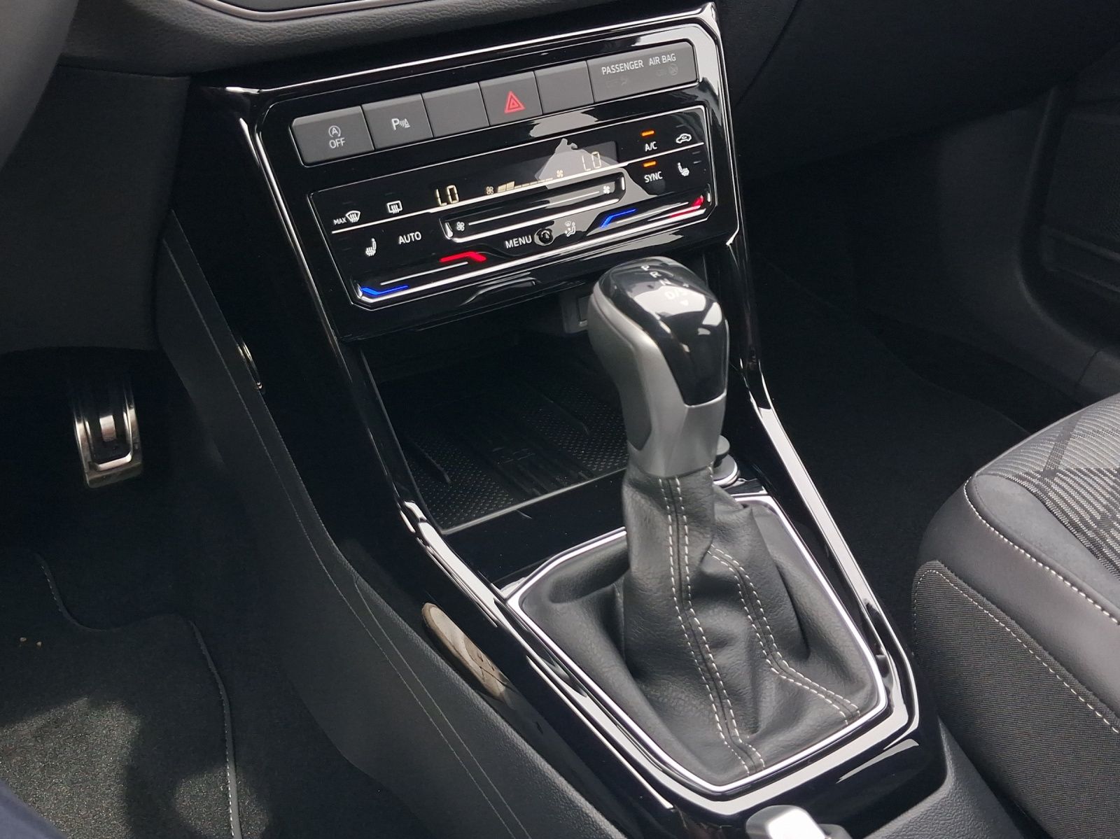 Volkswagen T-Cross - Bild 11