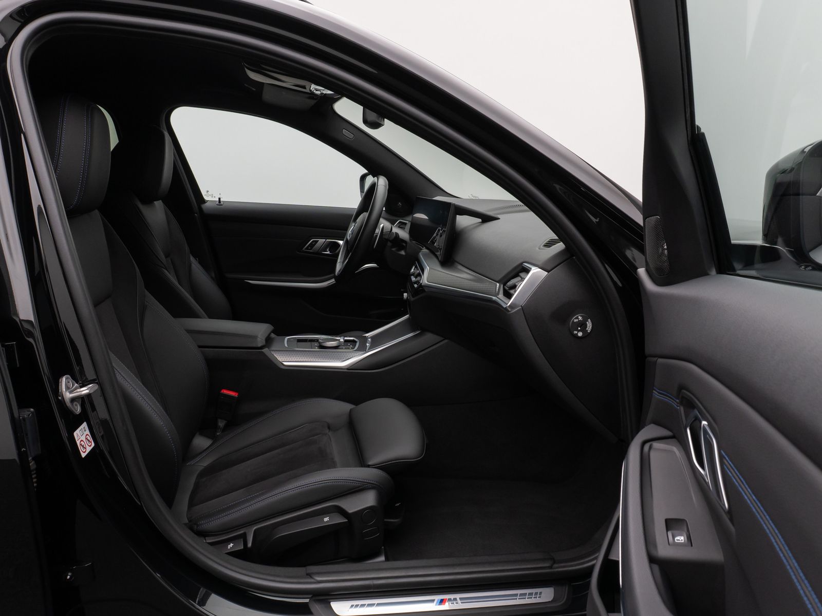 Fahrzeugabbildung BMW 330e M Sport Kamera DAB H/K CockPit+ Stop&Go 19"