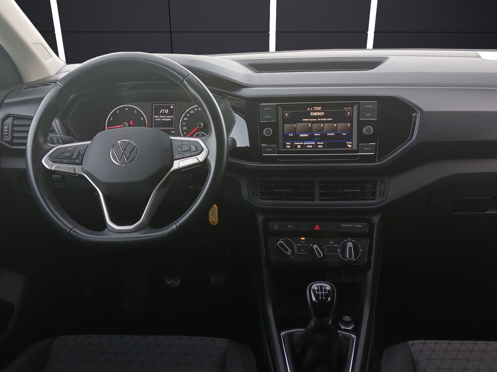 Fahrzeugabbildung Volkswagen T-Cross TSI Life Klima PDC LM