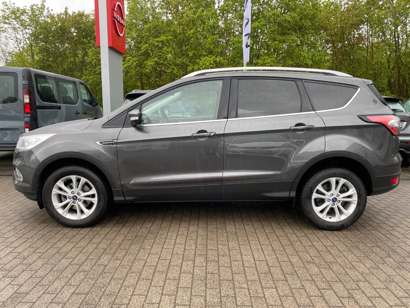Ford Kuga Titanium/Allwetter/Navi/Winterpaket