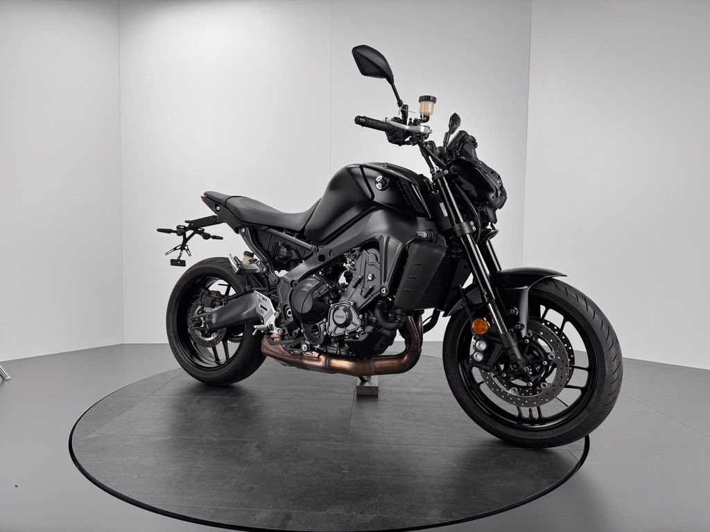 Fahrzeugabbildung Yamaha MT-09 *TOP-ZUSTAND *WENIG KM