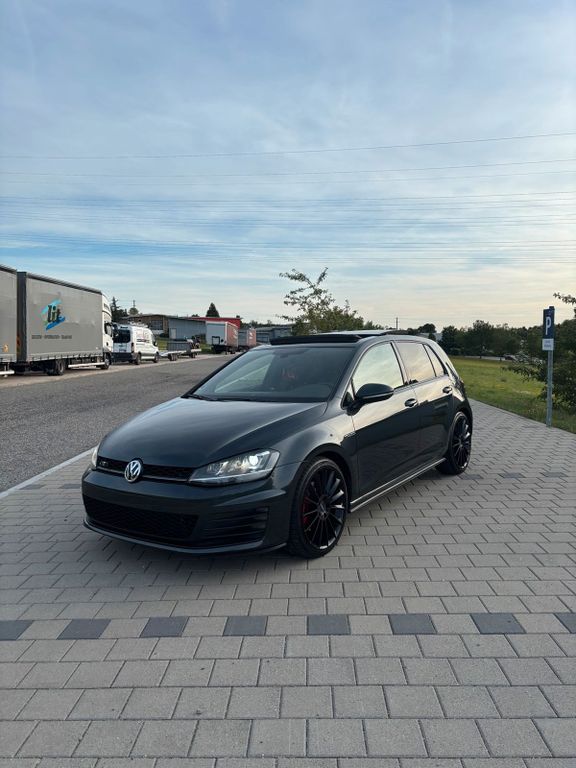 Image of Volkswagen Golf