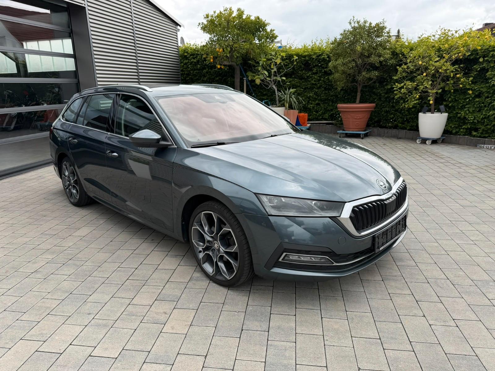 Skoda Octavia Combi Style 2,0 TDI DSG 8-Fach ACC LED