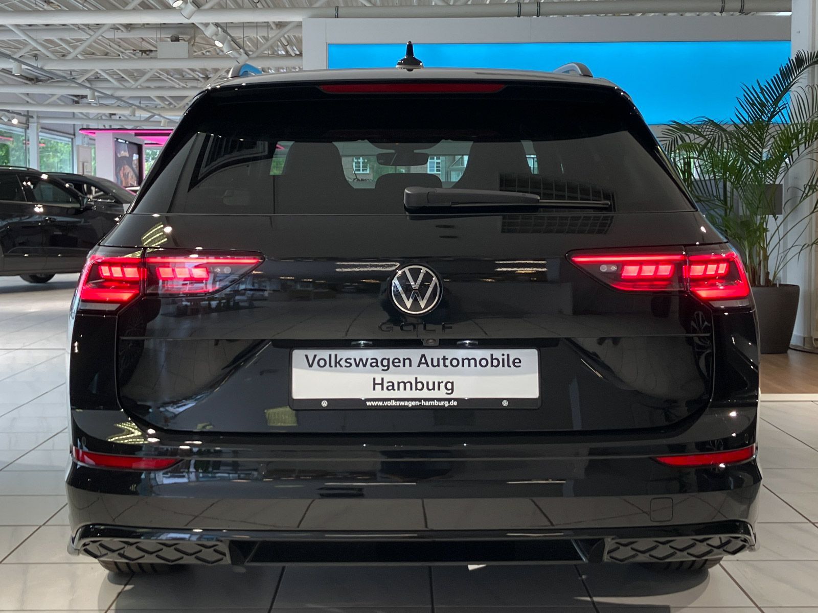Volkswagen Golf VIII Variant 1.5 eTSI R-Line DSG Park Assis foto 5