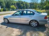 BMW 318i - - BMW 318 aus 2000: 318i