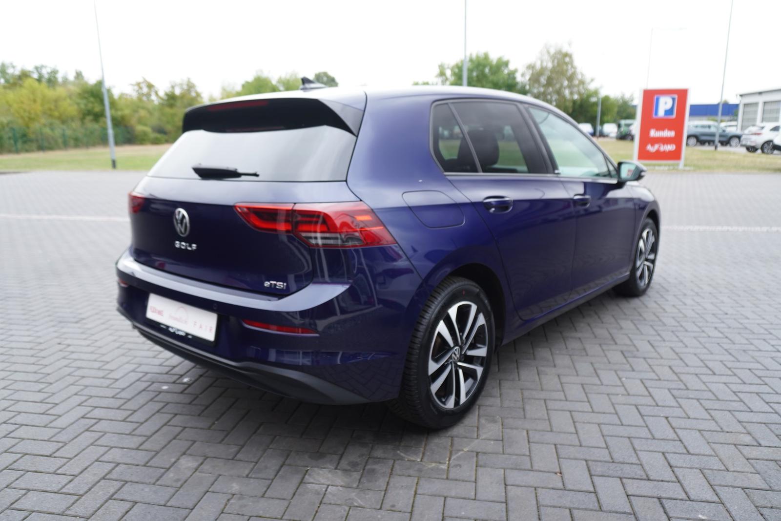 Volkswagen Golf VIII eTSI Klimaaut. LED Navi Kamera, миниатюра 5