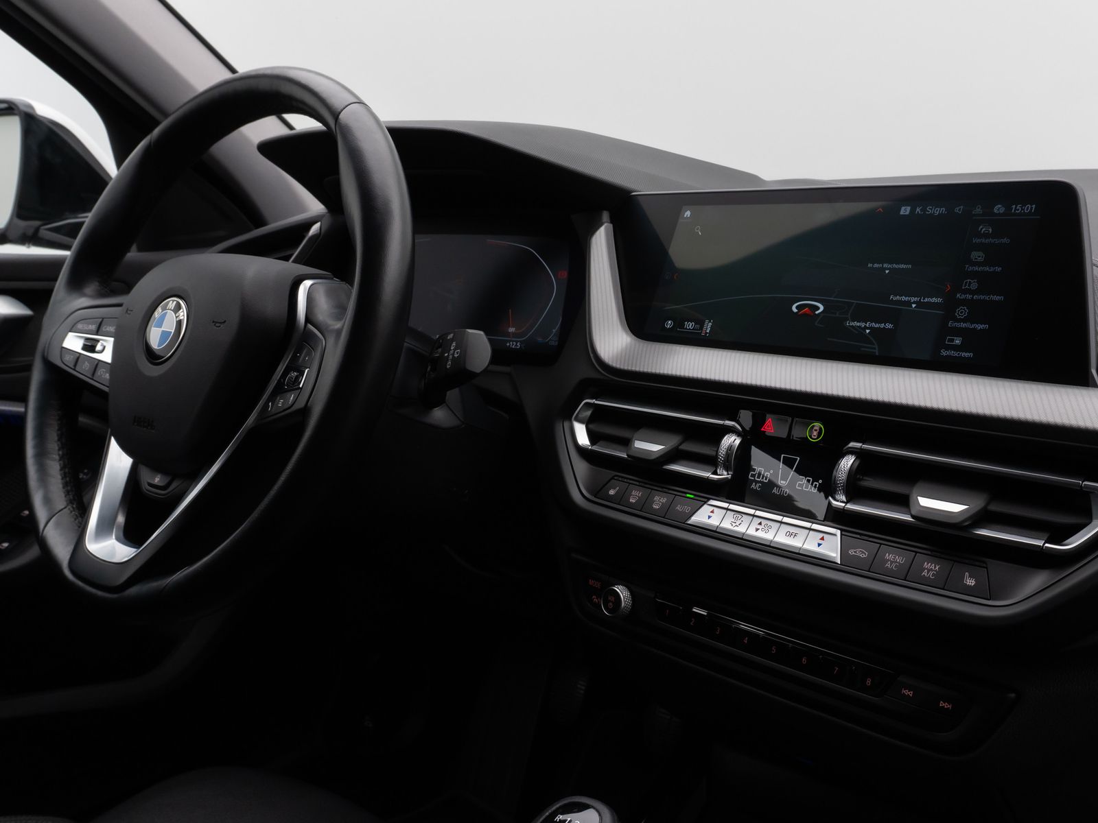 Fahrzeugabbildung BMW 118i SportLine Kamera DAB Lenkrhzg Komfort Alarm