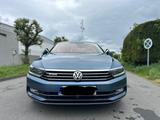 Volkswagen Passat Lim. Highline 4Motion *PANO*VIRTUAL*LEDER - Volkswagen Passat: Blau