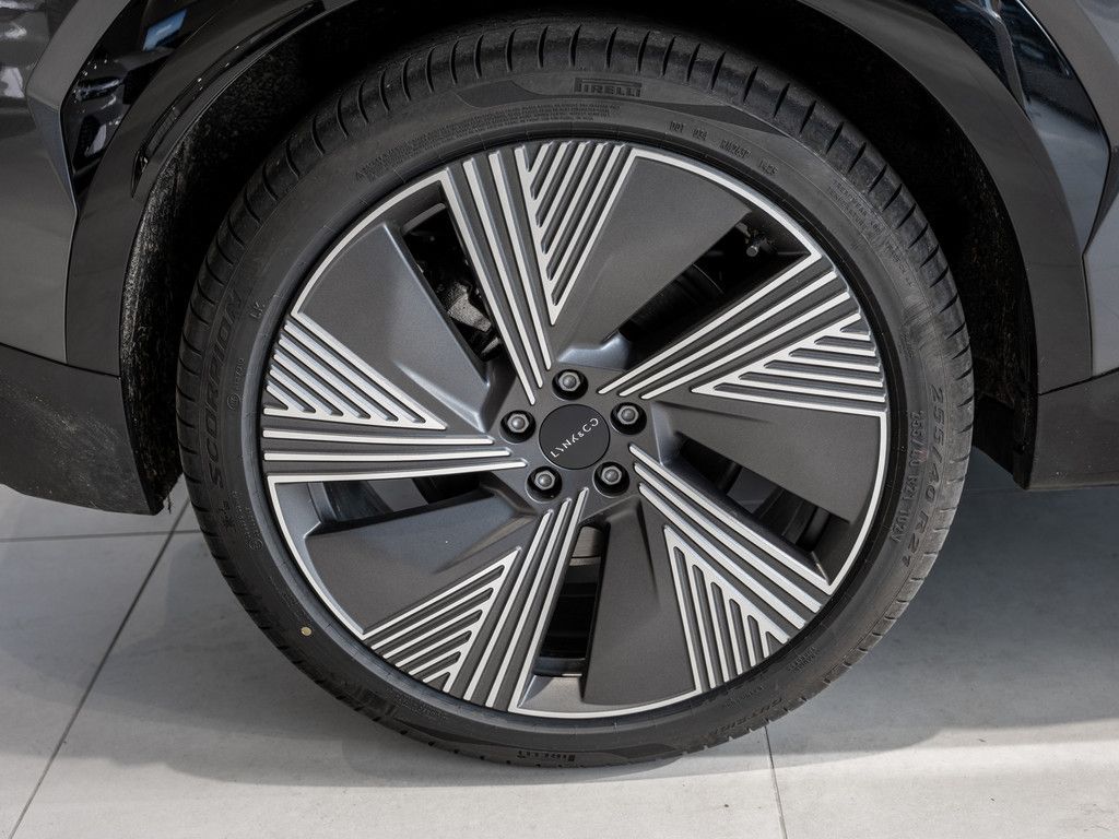 Lynk & Co 08