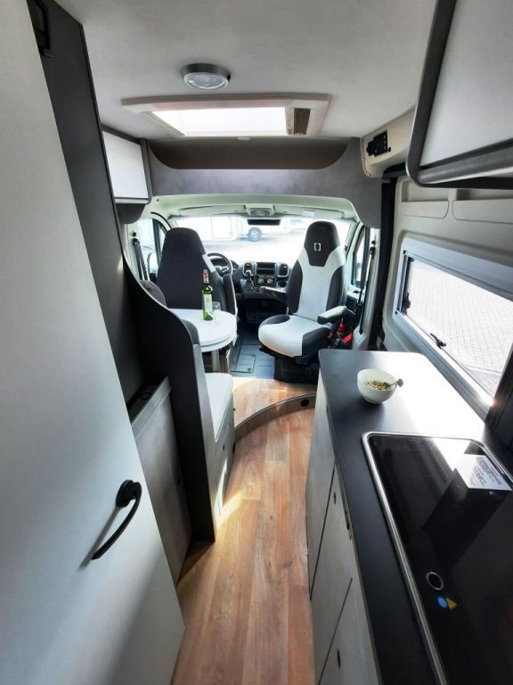 Fahrzeug Übersicht 5 Fahrzeugabbildung Crosscamp ADVTR 6.4 EF Verfüg./Sparen Sie 1.299,- €