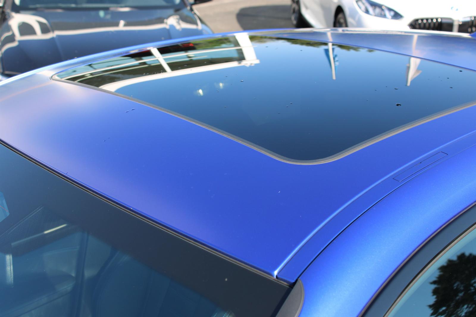 BMW i4 M50 Carbonpaket, Glasdach, AHK