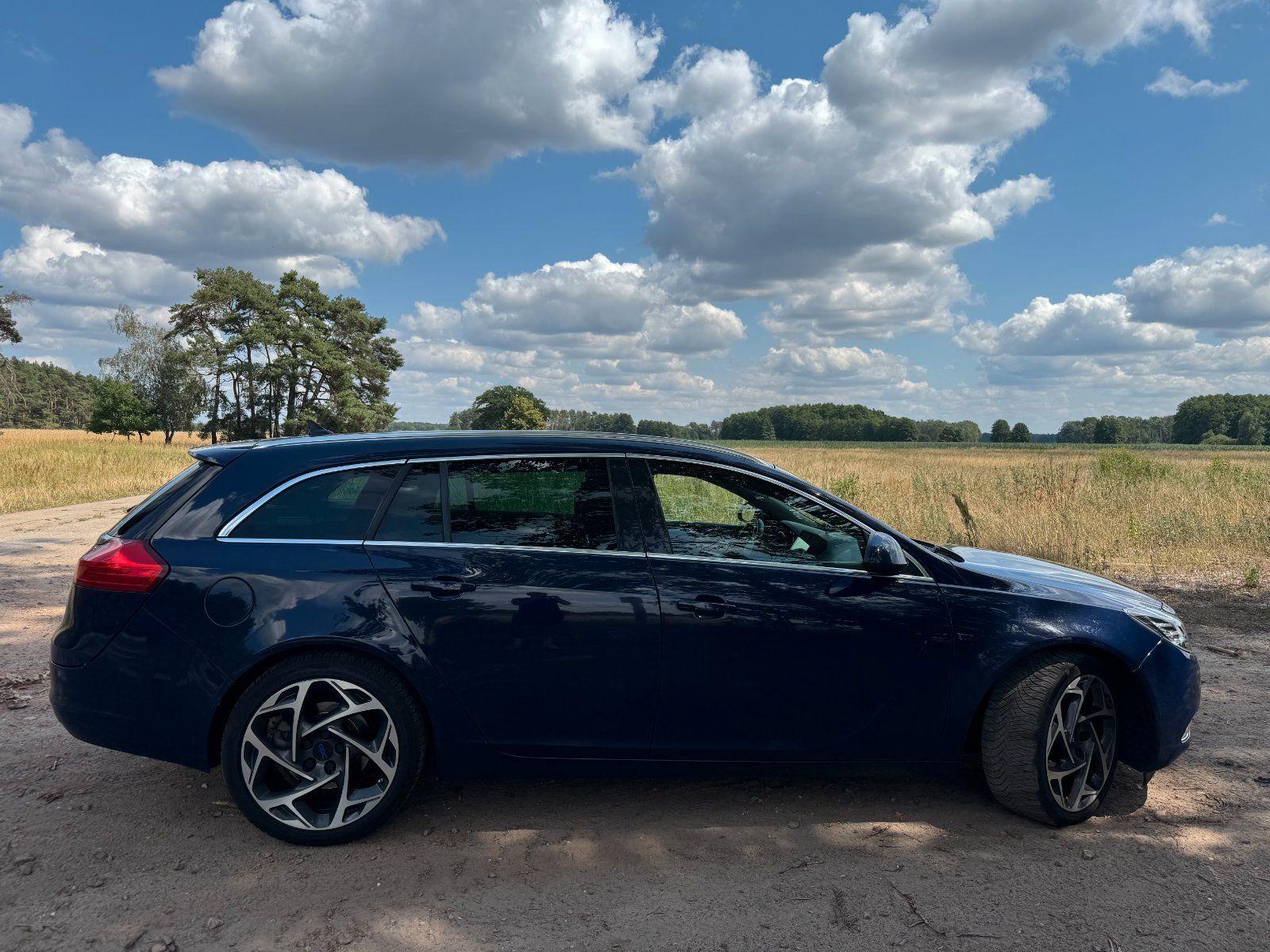 Opel Insignia 2011 — engine 131 HP (96kW)