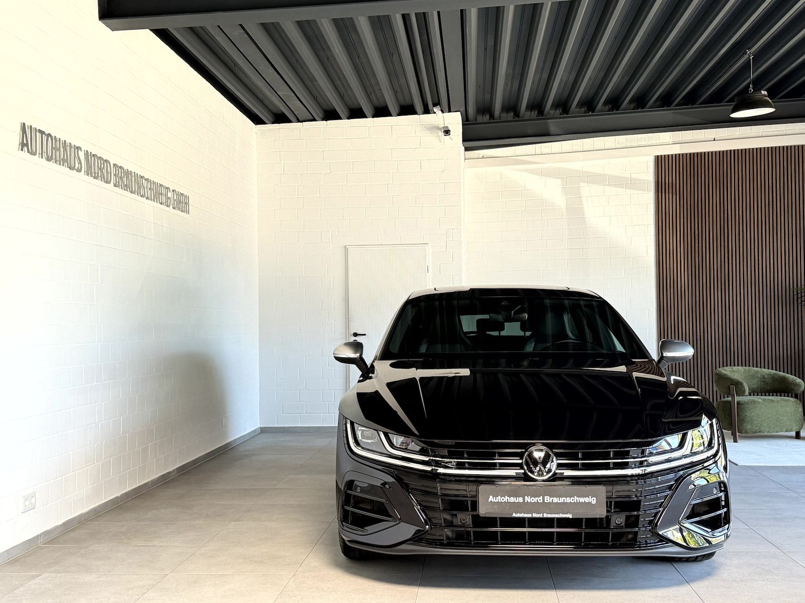 Volkswagen Arteon Shooting Brake R 2.0 TSI IQ Pano H&K AHK foto 2
