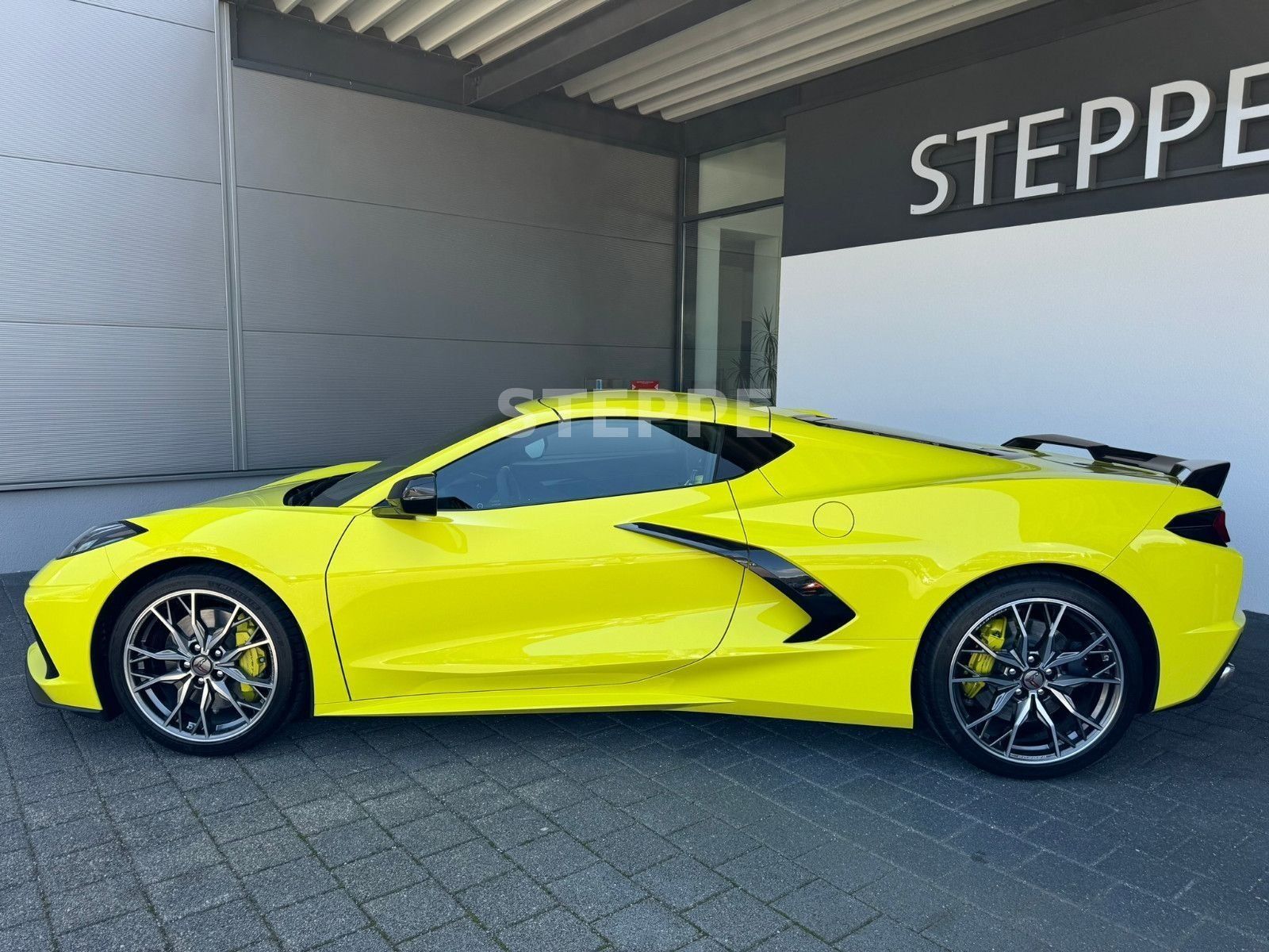 Corvette C8 Stingray Coupe 6,2 V8 3LT Europamodell STEPPE