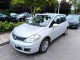 Nissan Tiida 1.6 acenta acenta - Nissan Tiida Acenta mit Benzin-Antrieb