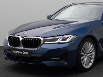 Fahrzeugabbildung BMW 520d Kamera Laser HUD DAB 4xKlima AHK Komfort