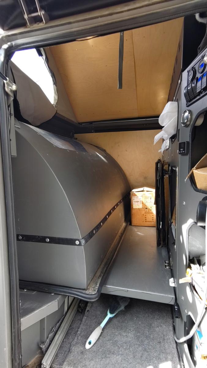 Mitsubishi L200 mit Crawler Camping Aufbau
