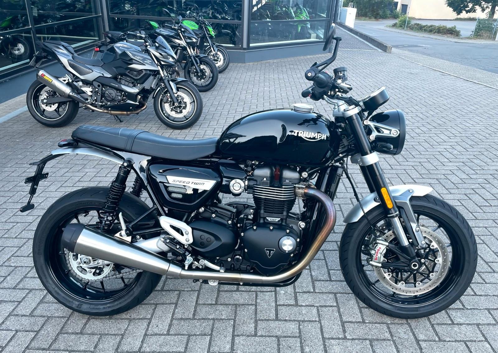 Triumph Speed Twin/Top Zustand/Öhlins/2 Jahre Garantie