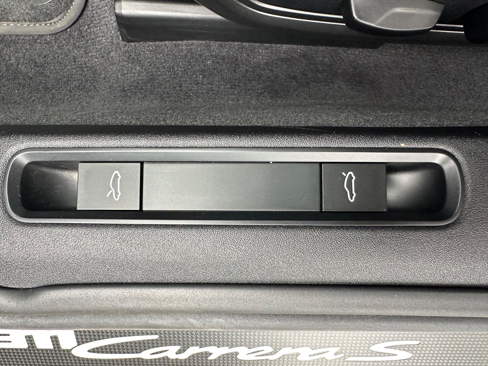 Porsche 992 Carrera S NAV+LED+KAM+BOSE+SPORT-ABGAS