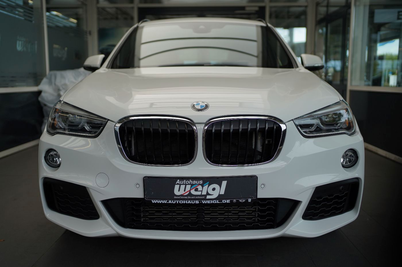 Fahrzeugabbildung BMW X1 20iA M Sport +AHK+Glasdach+LED+PDC+Alarmanlag
