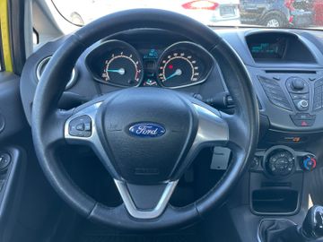 Fahrzeugabbildung Ford Fiesta Trend Klima, Tagfahrlicht, CD Spieler
