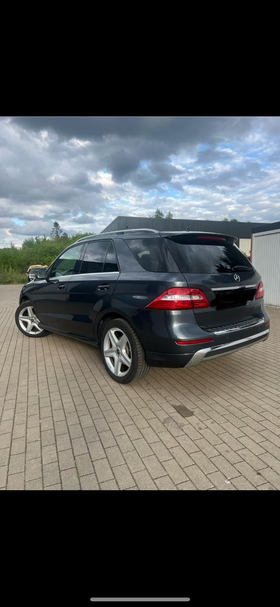 Mercedes-Benz ML 350 BlueTEC 4MATIC AMG Line Softclose TÜV Neu