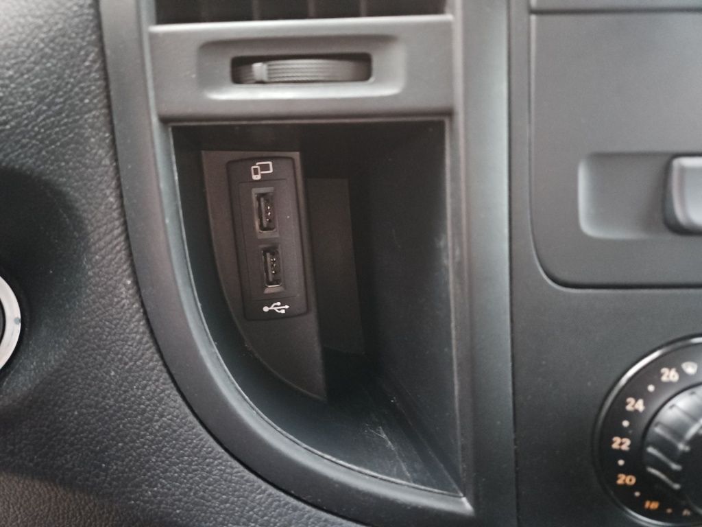 Fahrzeugabbildung Mercedes-Benz Vito 114 Kasten extralang LED-ILS AHK 2xST SHZ