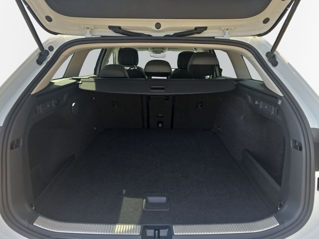Passat Variant 1.5 eTSI Business LED+NAVI+RFK+AH