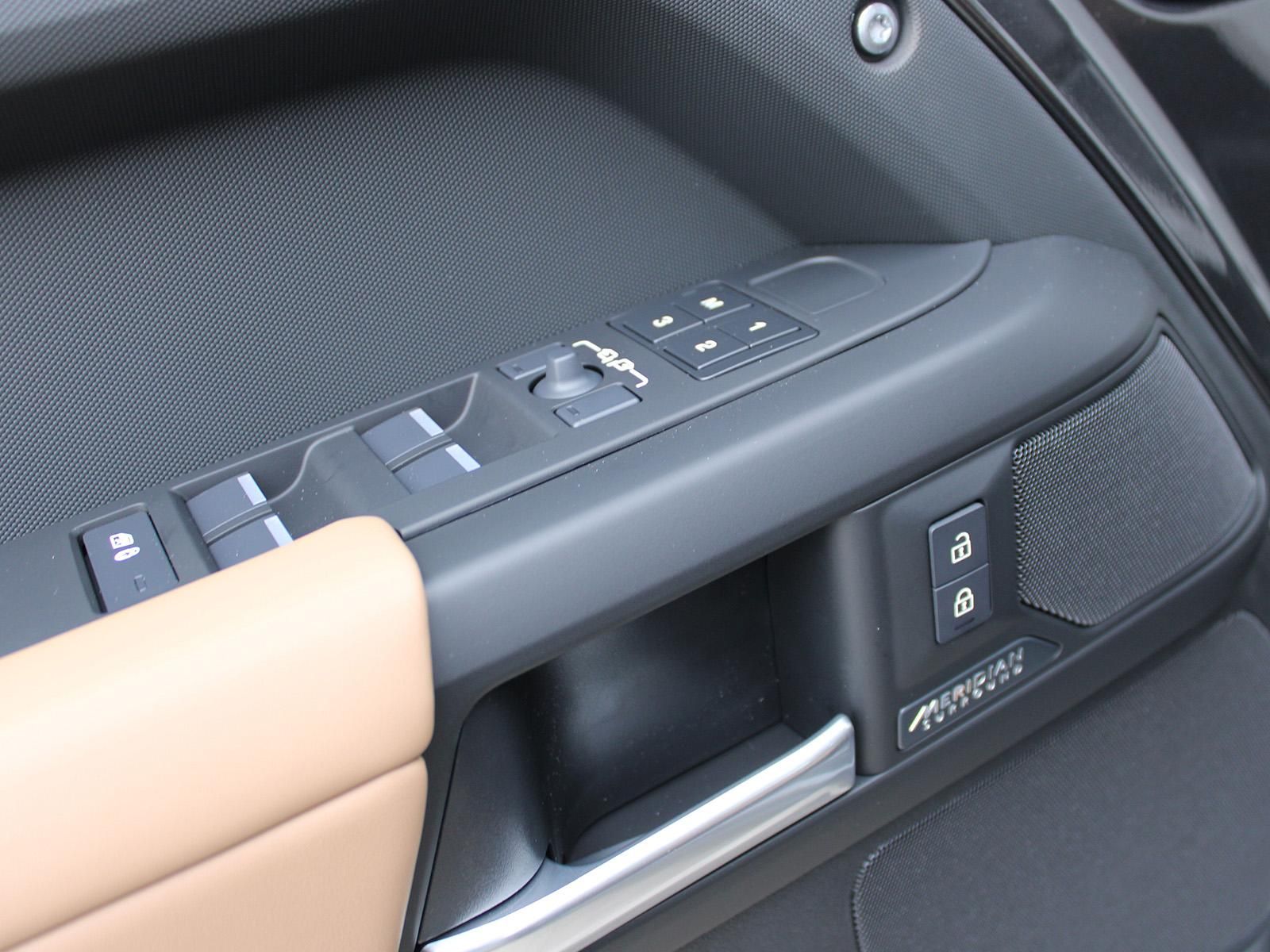 Fahrzeugabbildung Land Rover Defender 110 D350 X-Dynamic HSE