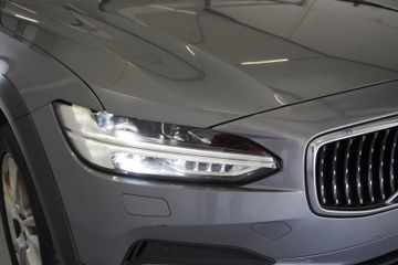 Volvo V90 Cross Country - 9