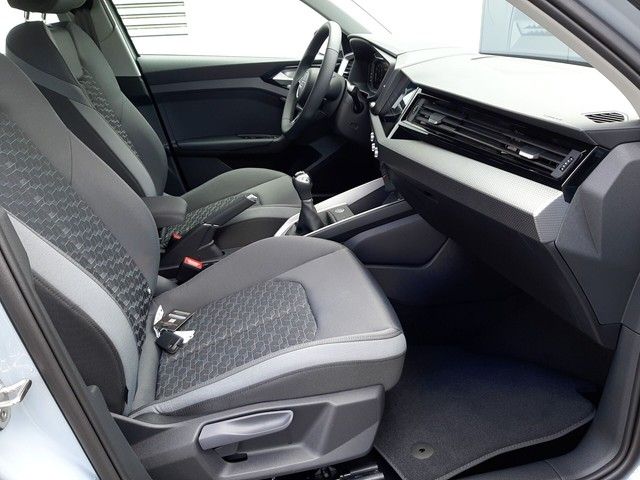 Fahrzeugabbildung Audi A1 Sportback 25TFSI advanced SHZ LED PDC 17"