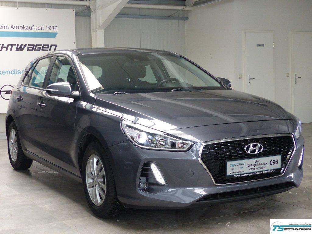 Hyundai i30 Navi+Cam+LED+PDC+Shzg+beh.Lkrd+Carplay+Spur