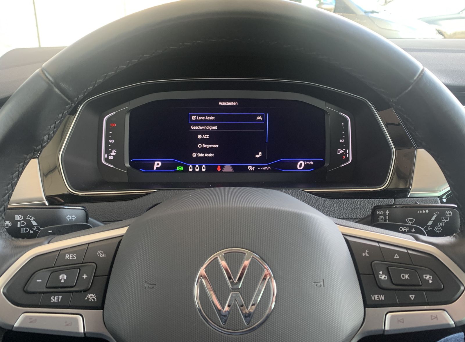 Fahrzeugabbildung Volkswagen Passat Variant 2.0 TDI*Elegance*AHK*Leder*Matrix