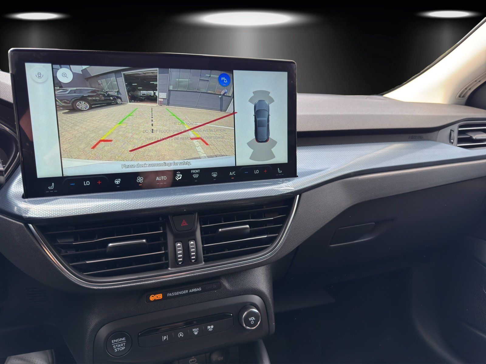 Fahrzeugabbildung Ford Focus Turnier Active WINTER/EASY-PARK/FAHRERASII