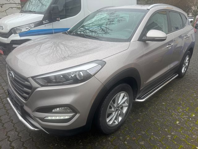Hyundai Tucson blue Style 2WD Navi+Sitzheizung