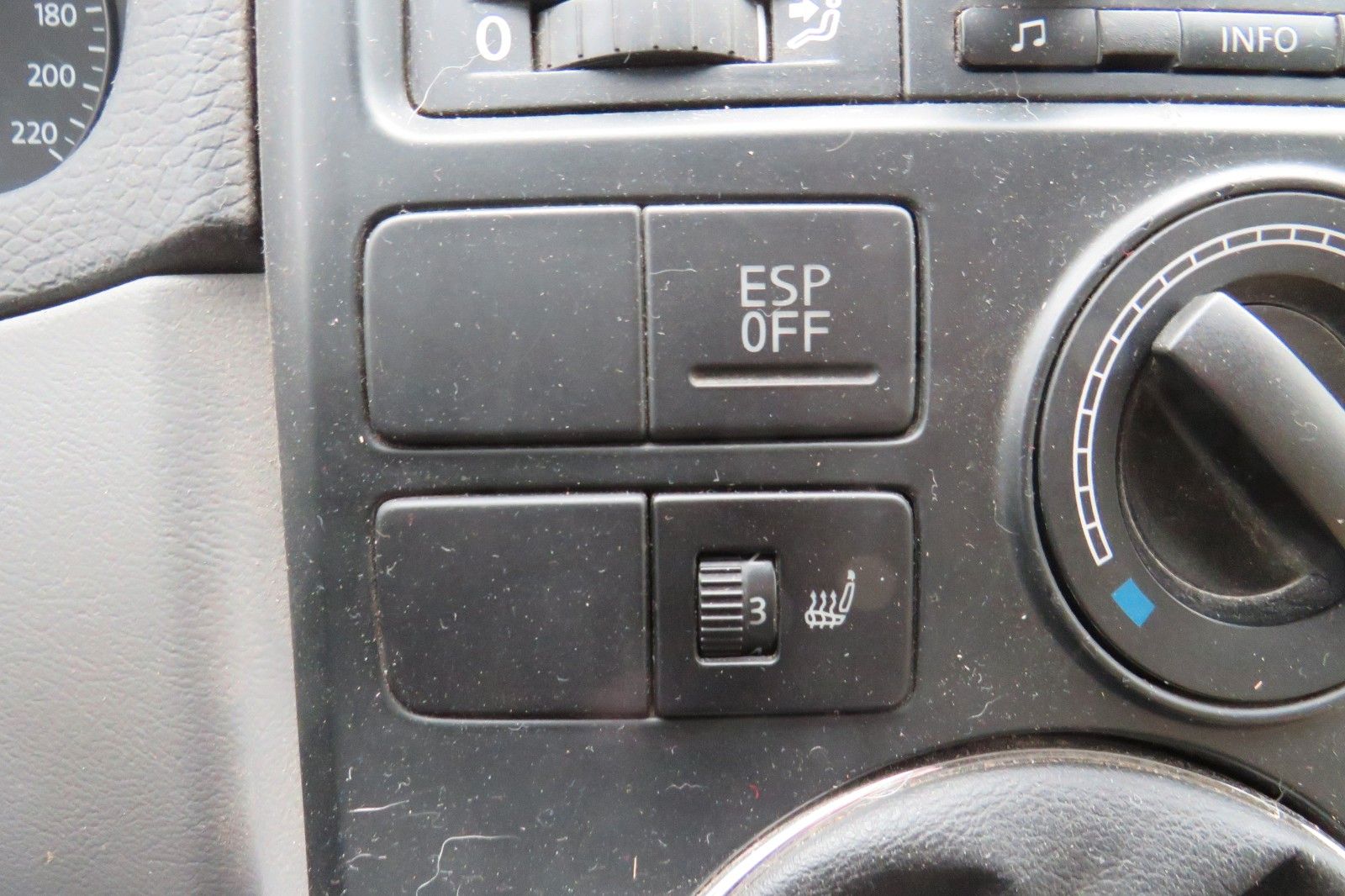 Fahrzeugabbildung Volkswagen T5 California 1.H SCHECKHEFT MOTOR TEILÜBERHOHLT