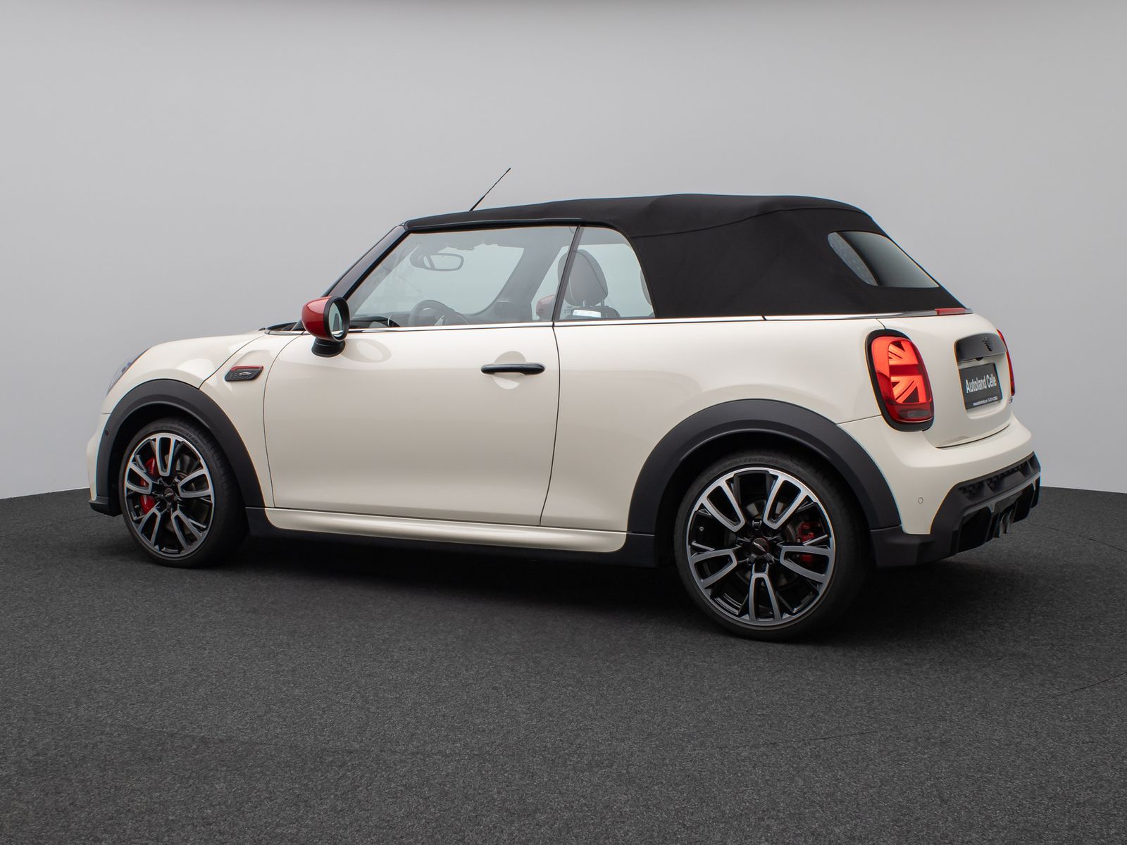 Fahrzeugabbildung MINI John Cooper Works Cabrio Kamera HUD DAB H/K Voll