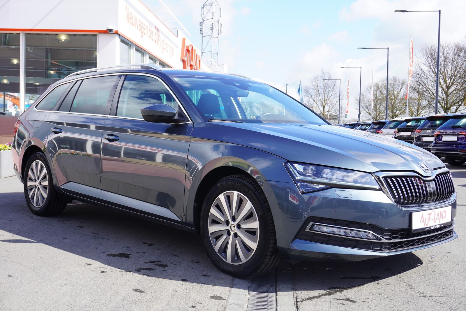 Skoda Superb Combi 2.0 TDI Style DSG LED Navi ACC PDC imagem 3