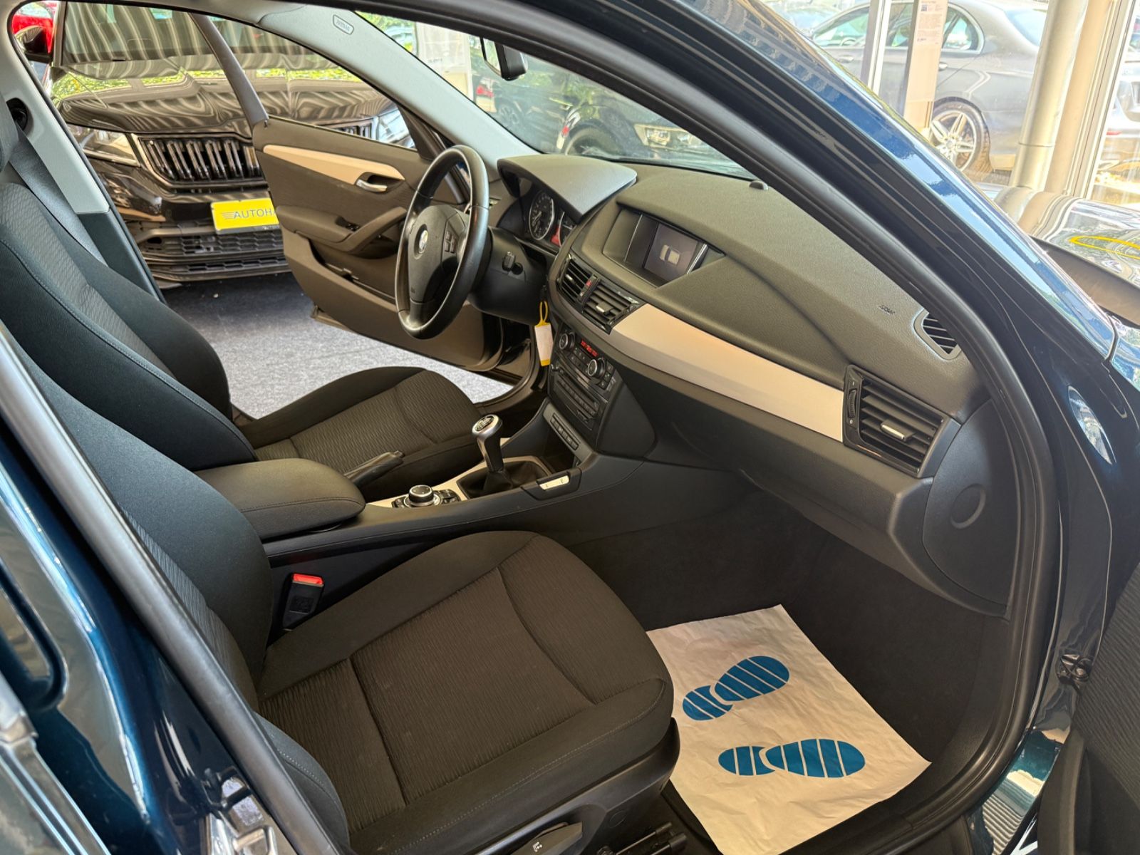 Fahrzeugabbildung BMW X1 sDrive 16 d
