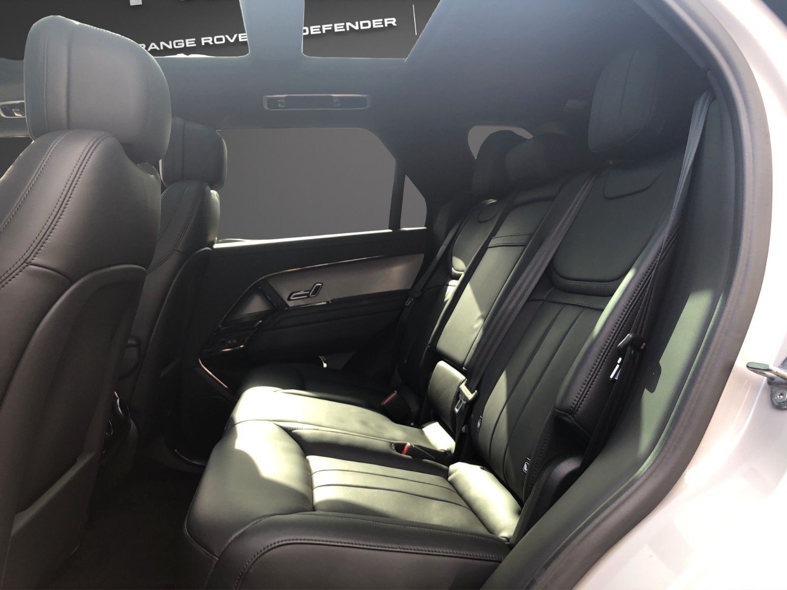 Fahrzeugabbildung Land Rover Range Rover Sport P440 Dynamic HSE Hybrid