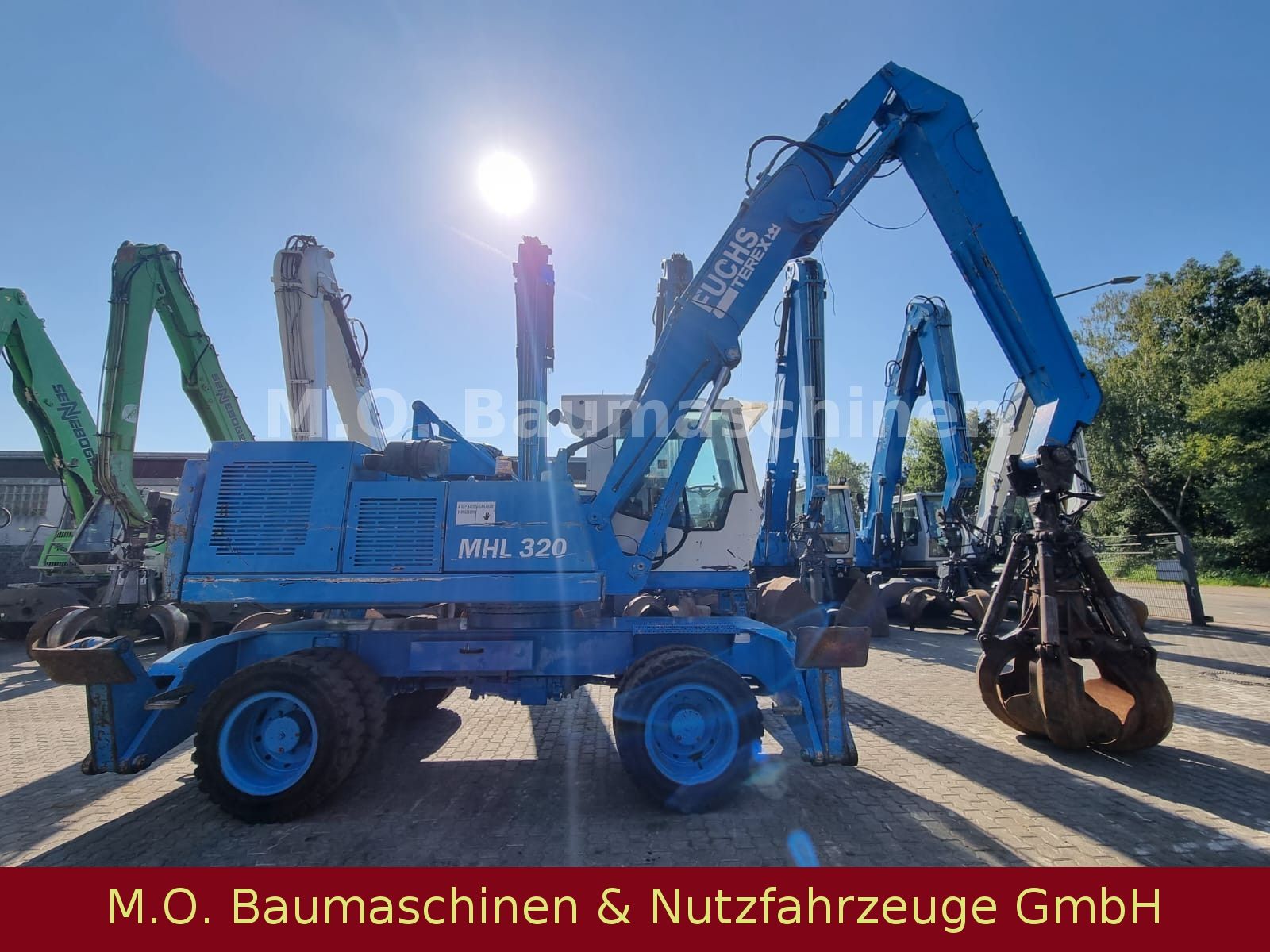 Fahrzeugabbildung Fuchs Terex MHL 320 / Polyp/ Liftkabine