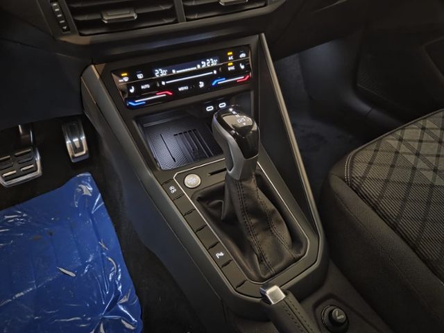 Taigo R-Line 1.5 TSI DSG MATRIX BLACK APP ACC KA