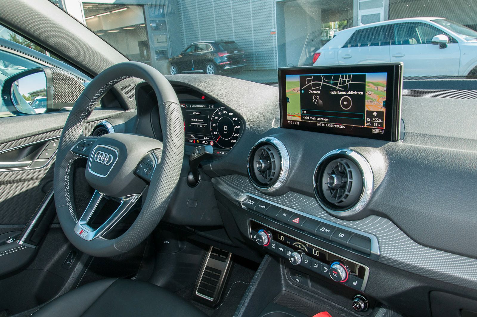 Fahrzeugabbildung Audi SQ2 TFSI 221(300) kW(PS) S tronic