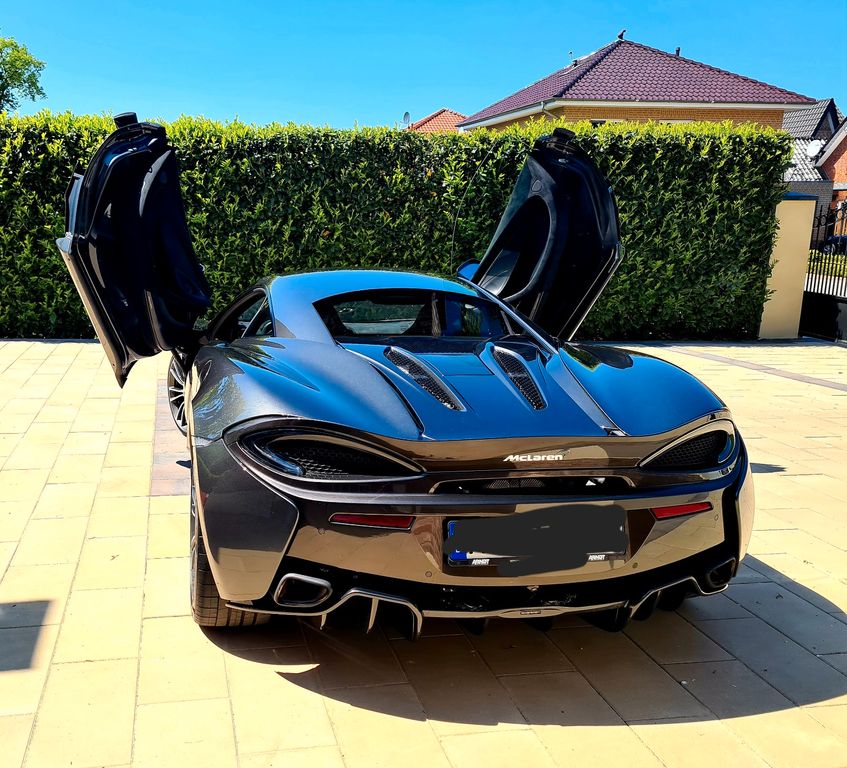 McLaren 570S