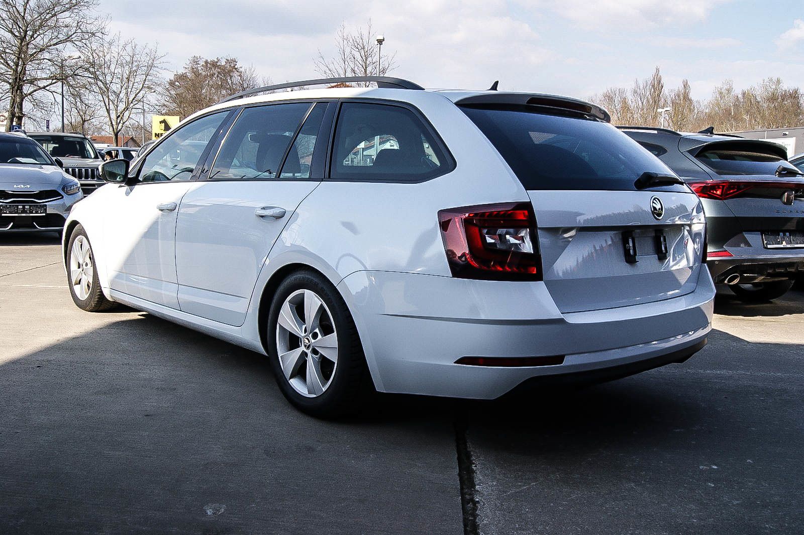 Fahrzeugabbildung SKODA Octavia Combi 20TDI DSG Soleil SPORT-FW KAMERA
