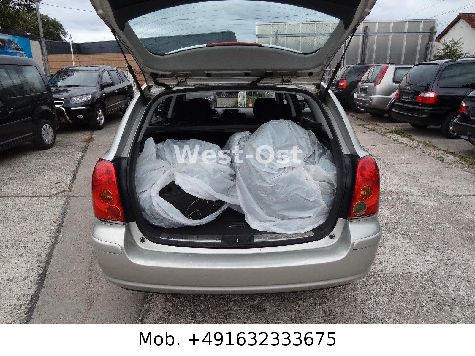Toyota Avensis 2004 — photo 7