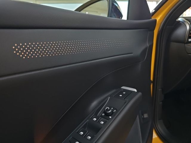 Fahrzeugabbildung Volkswagen T-Roc Style 1.5 l eTSI OPF 110 kW (150 PS) 7-Gan