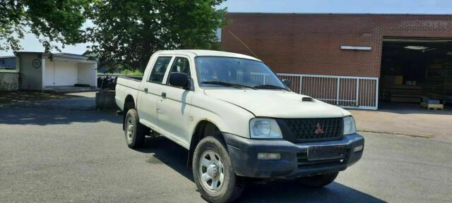 Mitsubishi L200 Doka 4x4 AHK